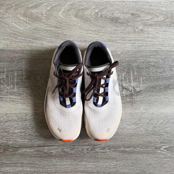 On Cloudmonster - Picture 4 of 11